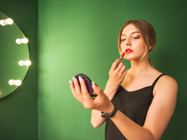 Lipstick Product Website