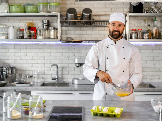 On-Demand Cooking & Chef Booking Mobile App