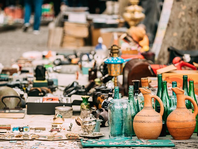 Vintage Shopping Store